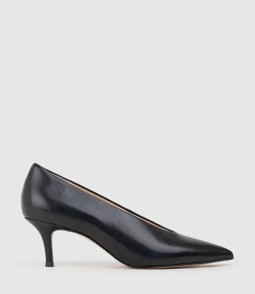 CORA60 Choked Pointed Pump in Black