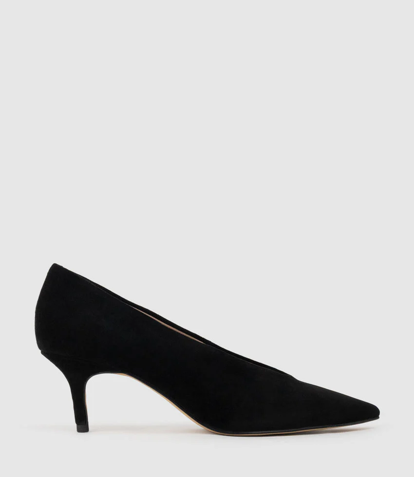CORA60 Choked Pointed Pump in Black Suede