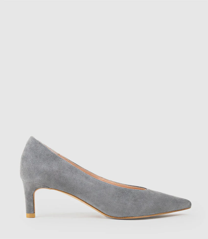 COSETTE55 Choked Up Pump in Grey Suede