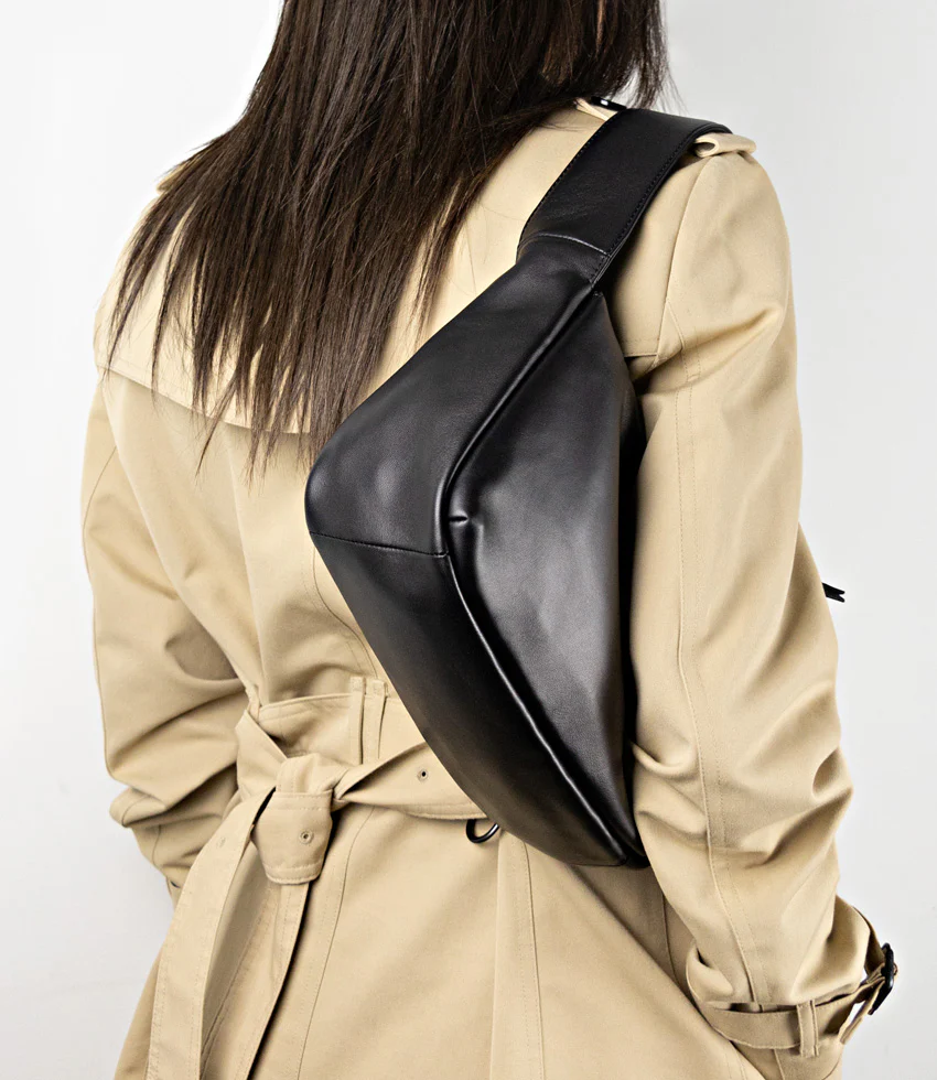 NARINA Large Soft Bag in Black - Image 5