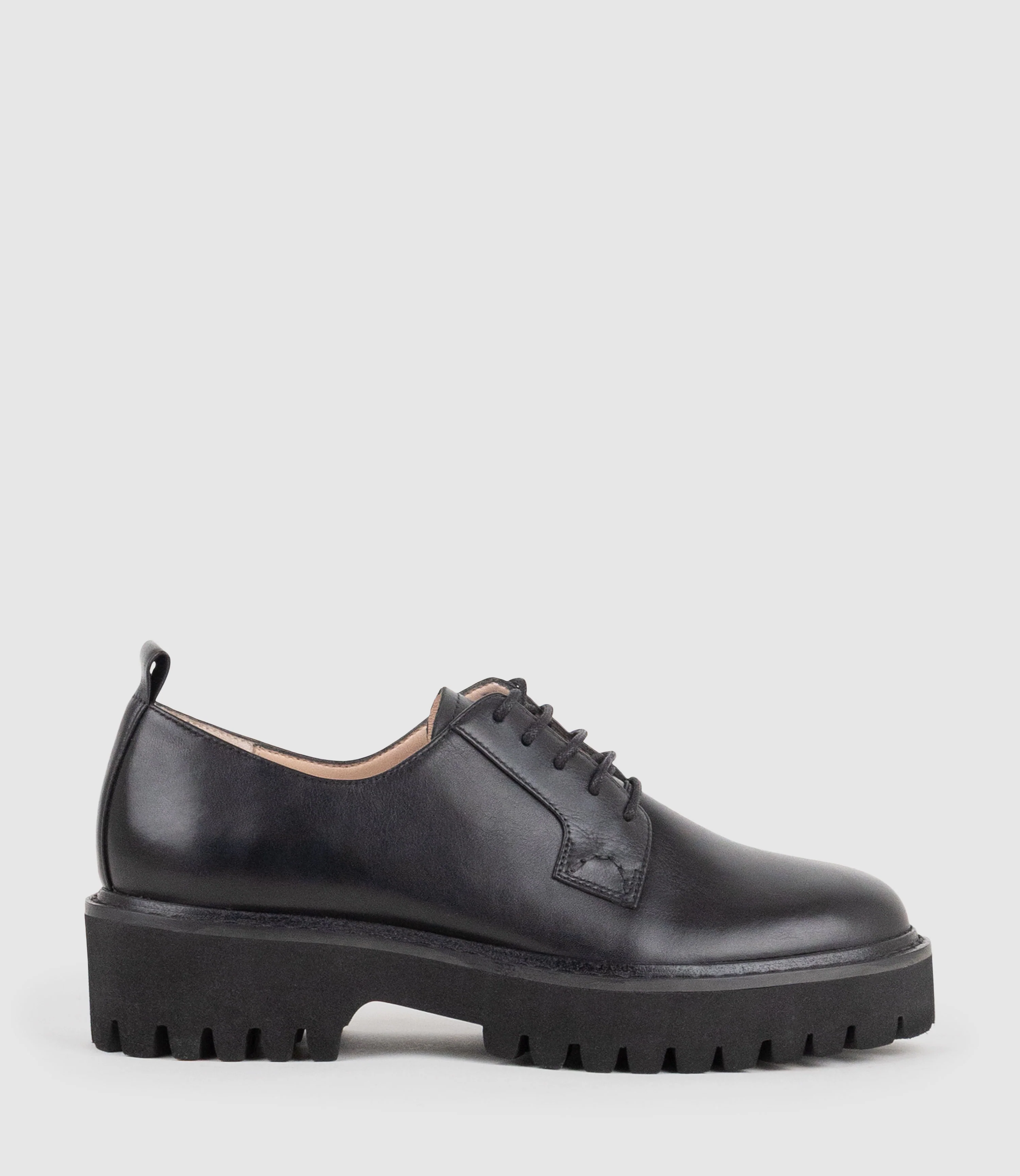 PATEO Lace Up on Chunky Sole in Black Calf