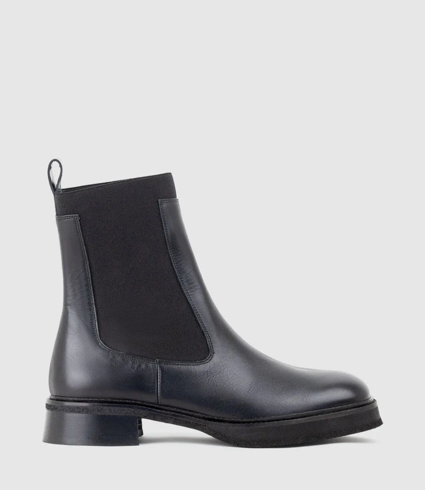 WENDYL Ankle Boot with Gusset in Black