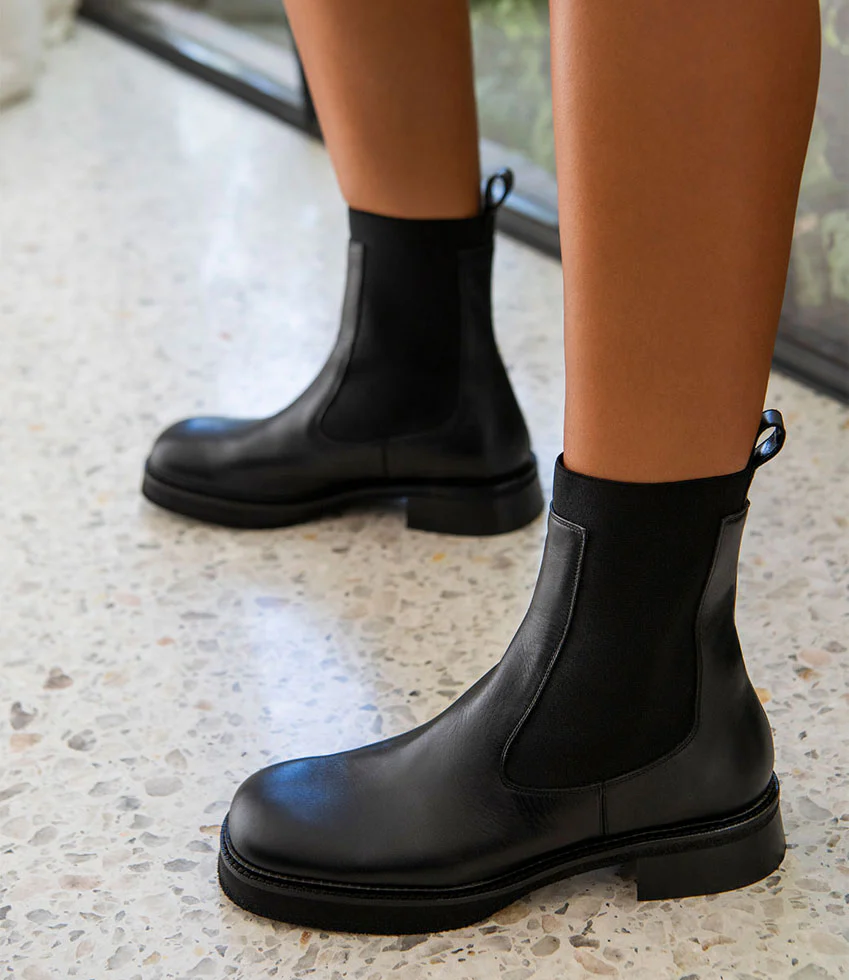 WENDYL Ankle Boot with Gusset in Black - Image 4