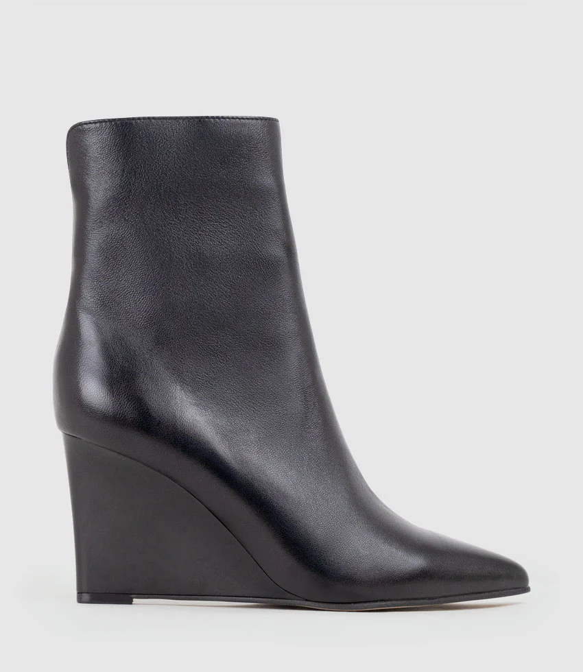 ZALORA85 Ankle Boot on Wedge in Black